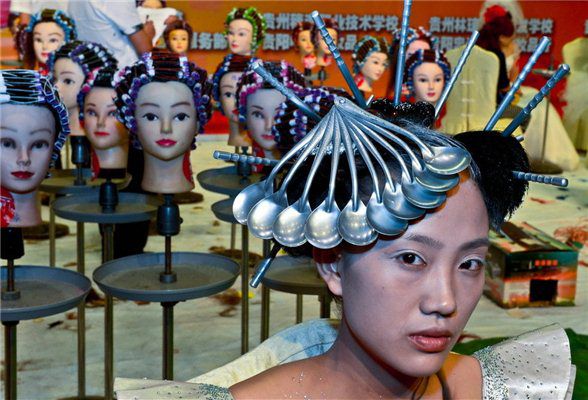 美容美发(fā)化妆比赛作品(pǐn) 美容美发化(huà)妆比赛(sài)作品